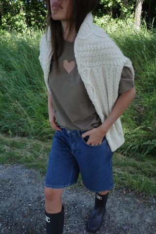 AW26